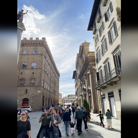 TBD 4:20pst LULULEMON SHOW LIKE 2 BE NOTIFIED LIVE SHOW LISTING - Picture 5 of 16